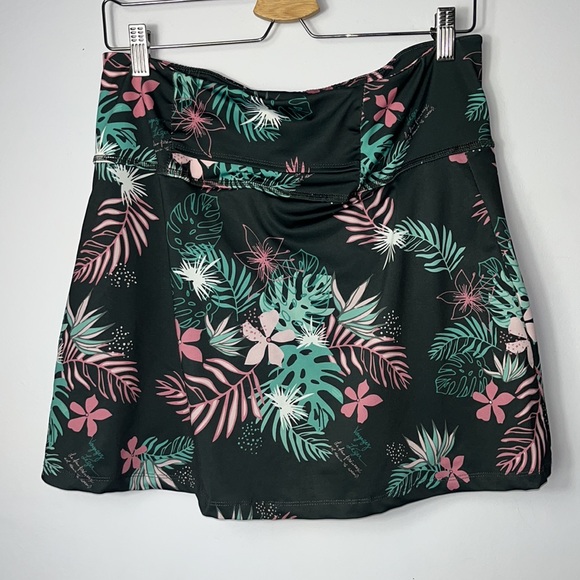 Message Factory Skort - Picture 2 of 9